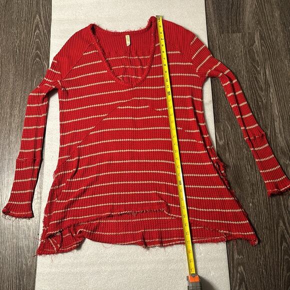 Free People Waffle Knit High Low Oversized S Red/Beige Nautical Cherry Girl Boho - Picture 10 of 12